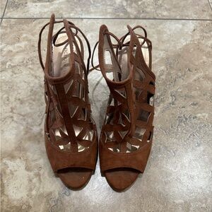 BCBG brown heels in New Condition.